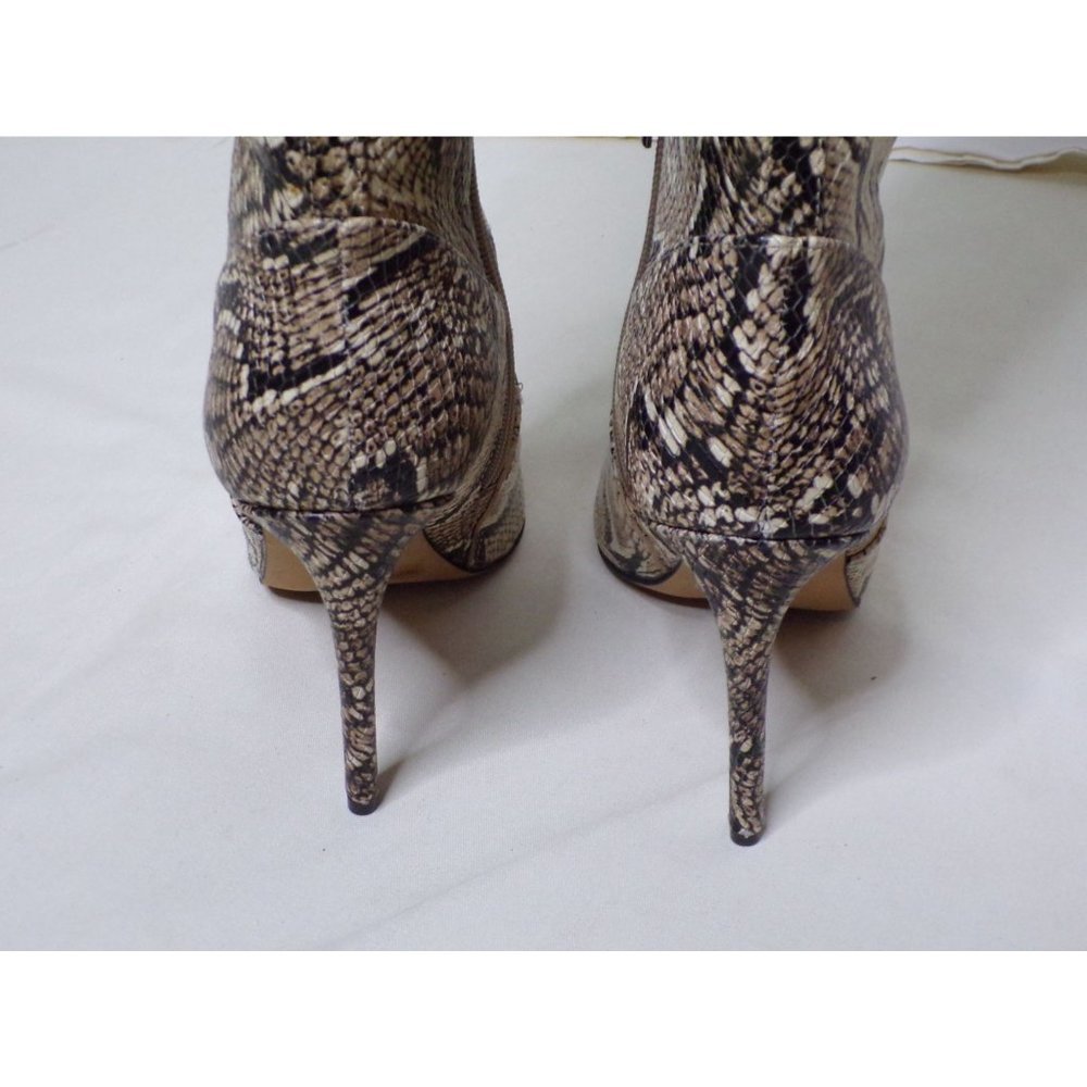 VINCE CAMUTO Fendels Knee High Crocodile Boot Multi Taupe 7 NEW - Picture 10 of 13